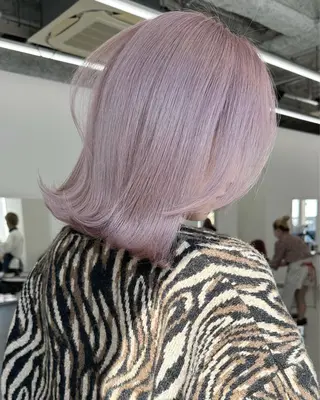 ミディアム 佐藤 まいらのヘアスタイル