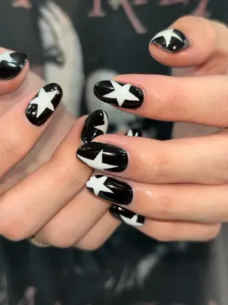 ネイル 🪐富島彩夏 /海外nail🪐のネイルデザイン