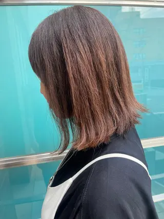 ミディアム カラー 久木原 ゆりのヘアスタイル
