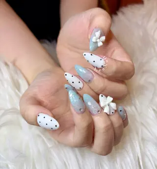 ネイル Lea Nailのネイルデザイン