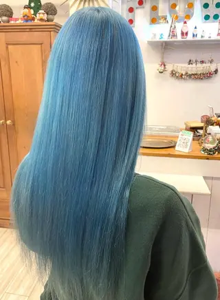 セミロング カラー インナーカラー 推し ブリーチ 髪質改善のヘアスタイル