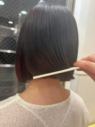 ショート カラー まるやま ひなこ/艶髪カラーのヘアスタイル