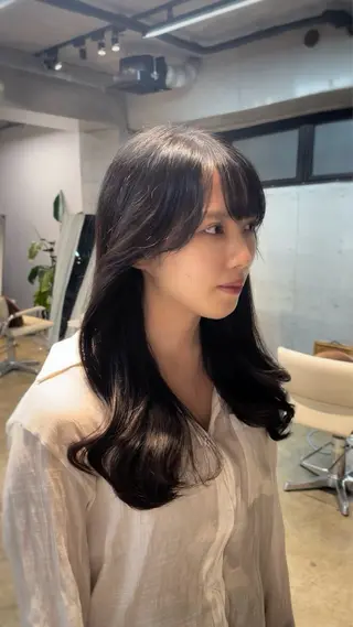 ロング パーマ まとまるレイヤー カット/透明感カラーのヘアスタイル