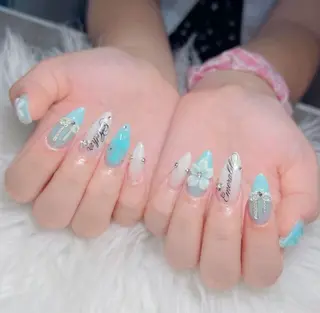 ネイル Lyna 池袋のネイルデザイン