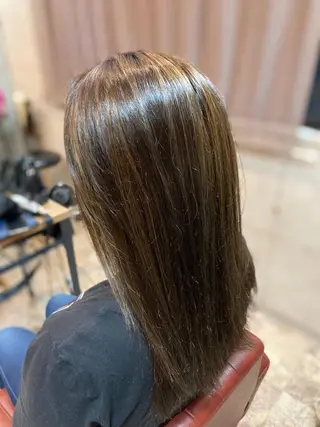 セミロング カラー ERIKO Tのヘアスタイル