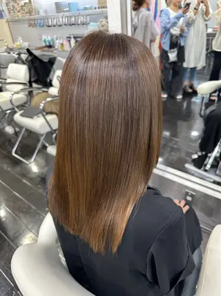 ロング 渡辺 美菜のヘアスタイル