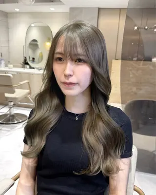 ロング カラー 透明感カラー🌿 グレージュ🐺陽介のヘアスタイル