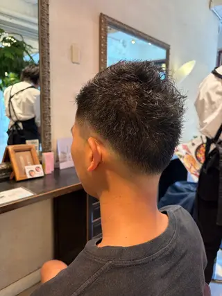 ショート メンズ 安藤 沙妃のヘアスタイル