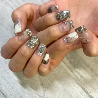 ショート カラー パーマ ヘアアレンジ メンズ キッズ ネイル マツエク・マツパ アイブロウ 今福鶴見ネイル 8(エイト)のネイルデザイン