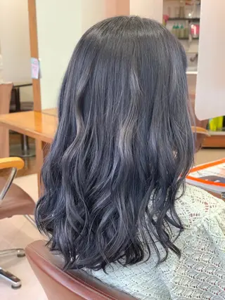 ロング カラー 比嘉 秀弥のヘアスタイル