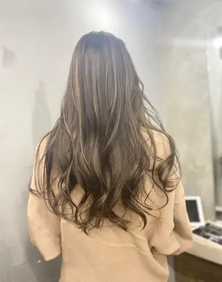 ロング カラー レイヤーカット 赤み消し　店長/大和のヘアスタイル