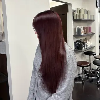 ロング OTOHA OLUOLUのヘアスタイル
