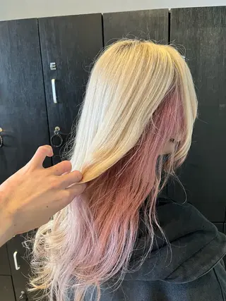 ロング 水戸/ブリーチカラー 中山りくのヘアスタイル
