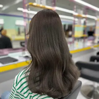 ロング カラー 赤髪/ワインレッド/ 韓国系 まなかのヘアスタイル