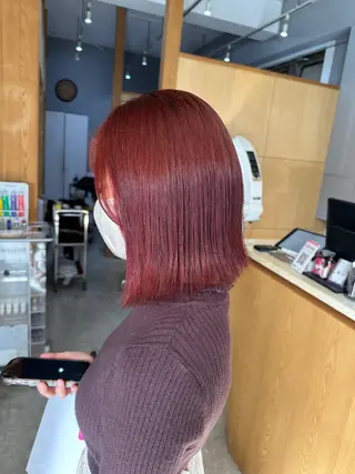 ミディアム miloc MOMOKAのヘアスタイル