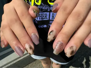 ネイル LAVISH 大和店 🤱子連れ大歓迎のネイルデザイン