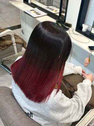 セミロング カラー 濱田輝レイヤー 韓国風 ハイトーンのヘアスタイル