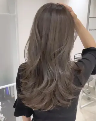 ロング 開發 智也のヘアスタイル