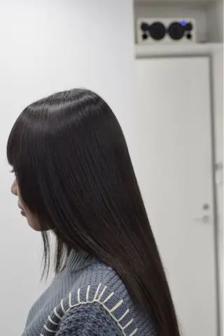 ロング Shiro RENのヘアスタイル