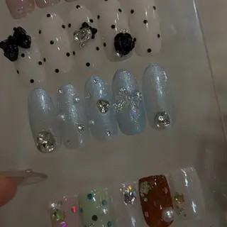 ネイル 𝑟𝑖𝑠𝑎 🕯‎🤍のネイルデザイン