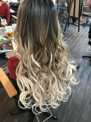 ロング カラー WEST OLAND 安藤のヘアスタイル
