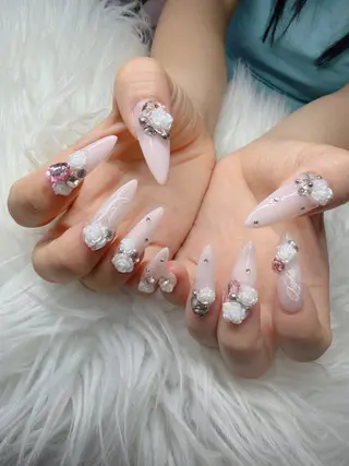 ネイル Lee Nailsのネイルデザイン