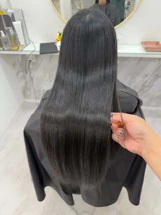 ロング 神 甚八のヘアスタイル