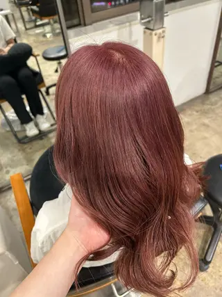 セミロング カラー 羽成 優衣菜のヘアスタイル