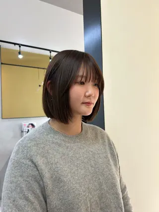 ショート カラー hubhair レイヤー/透明感のヘアスタイル