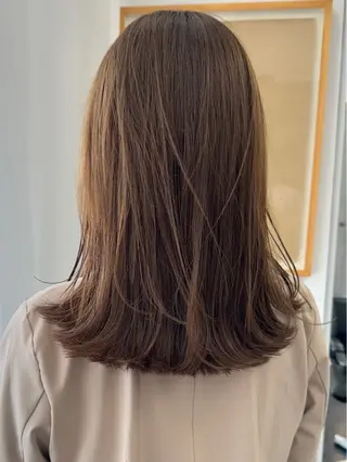 セミロング カラー manami (sibell)のヘアスタイル
