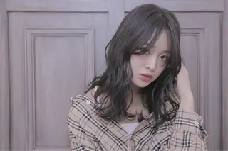 セミロング カラー ハイトーンカラー♡ yuのヘアスタイル