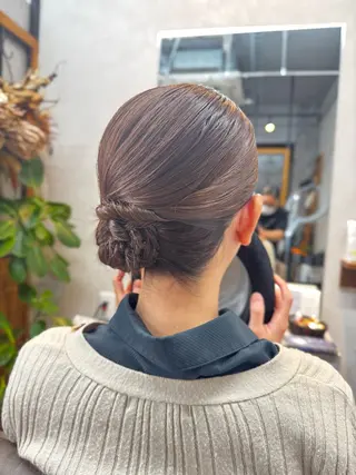 セミロング ヘアアレンジ 伊藤 栄子のヘアスタイル