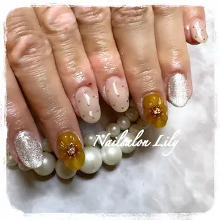 ネイル Lily*nail 🌻Mii🌻のネイルデザイン
