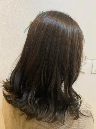 セミロング カラー 武田 悠生乃のヘアスタイル