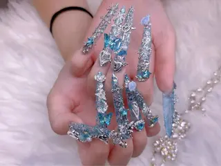 ネイル UMI ネイルサロン新宿🎀のネイルデザイン
