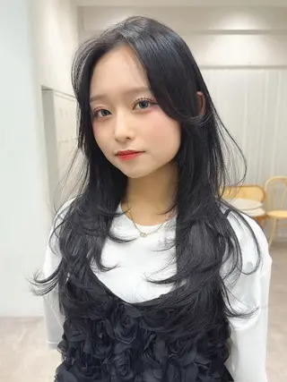 セミロング カラー ヘアアレンジ 立川レイヤー 透明感カラーaoiのヘアスタイル