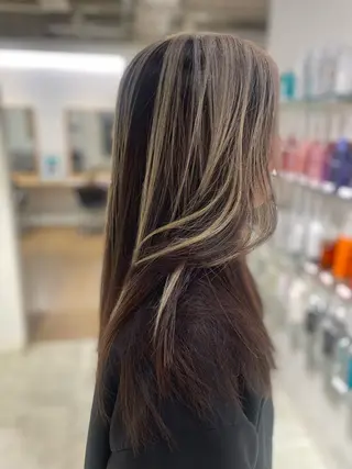 ロング カラー ハッシュカット/山本 杏奈/イルミナカラーのヘアスタイル