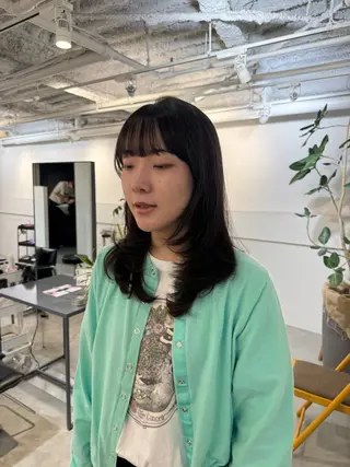 セミロング 新宿/顔周りカット +レイヤー=しずく♩のヘアスタイル