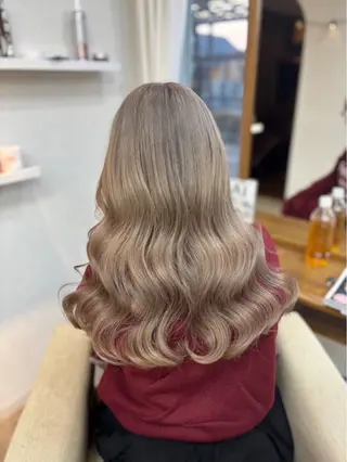 ロング ブリーチカラー HAZUKI🦖のヘアスタイル