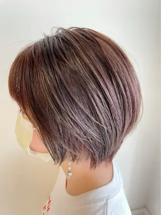 ショート 《インナーカラー》 YAMADAのヘアスタイル