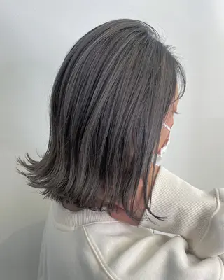 セミロング カラー ＿white 並木のヘアスタイル