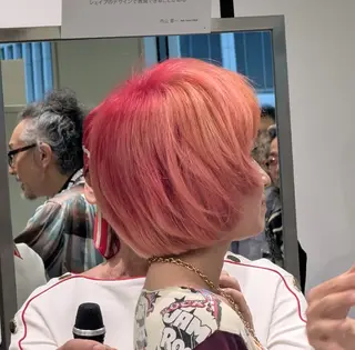 ショート 早坂 繁喜のヘアスタイル