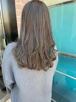セミロング カラー パーマ ヘアアレンジ メンズ キッズ ネイル マツエク・マツパ アイブロウ 久木原 ゆりのヘアスタイル