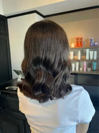 ミディアム カラー Suzu ／ VISEOのヘアスタイル