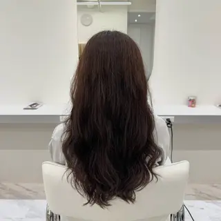 ロング パーマ レイナ/ Battery 塚本のヘアスタイル