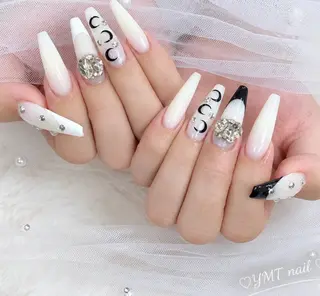 ネイル YMT__ Nailsのネイルデザイン
