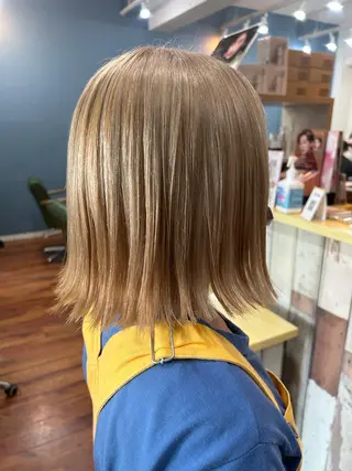 ミディアム 安永 里帆のヘアスタイル