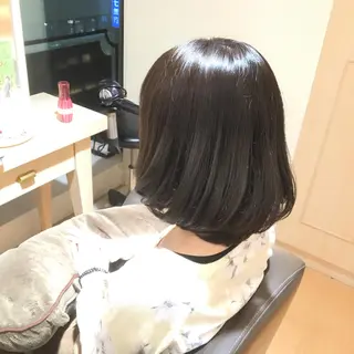 ミディアム カラー 白浜 サキのヘアスタイル