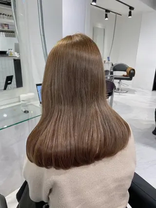 セミロング カラー センターパート特化 井上健太のヘアスタイル