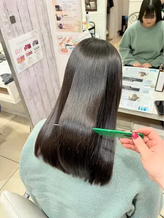 ロング [髪質改善カラー] 結城のヘアスタイル